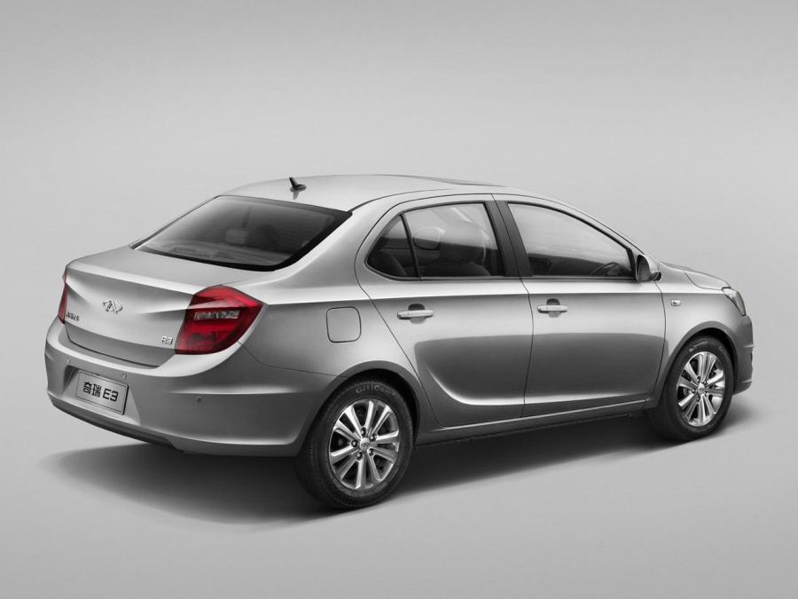  Chery E3 2013 года  (фото 3 из 3)